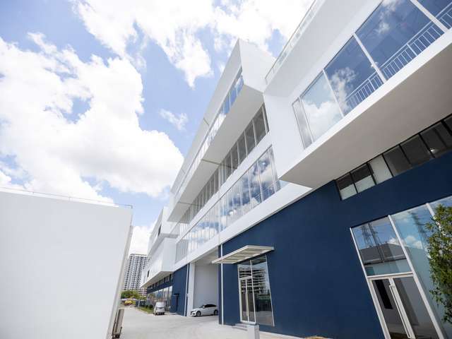 郑州LED玻璃幕墙屏订制